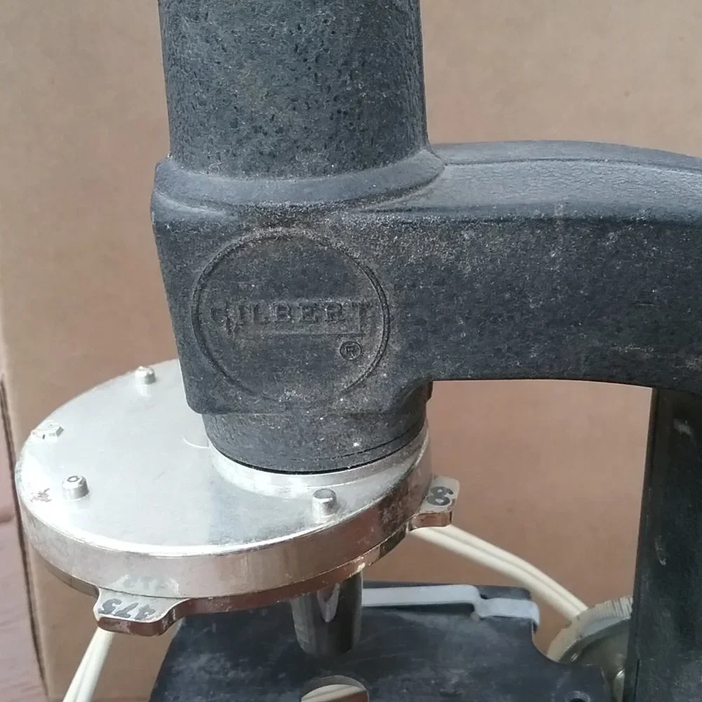 Gilbert microscope - Picture 3 of 9